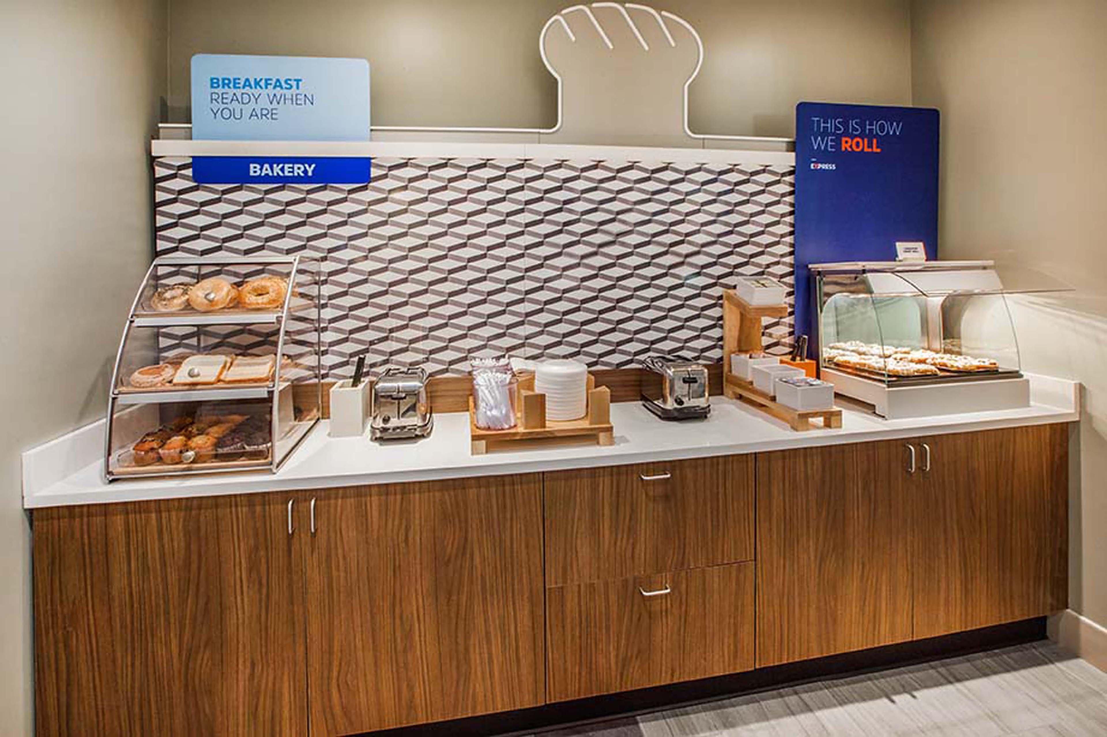 Holiday Inn Express Hotel & Suites Salem By Ihg Zewnętrze zdjęcie